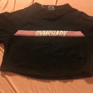 Gym shark crop top